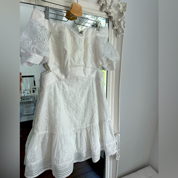 A beautiful white dress by Ever New in size XS - Picture 1 of 5